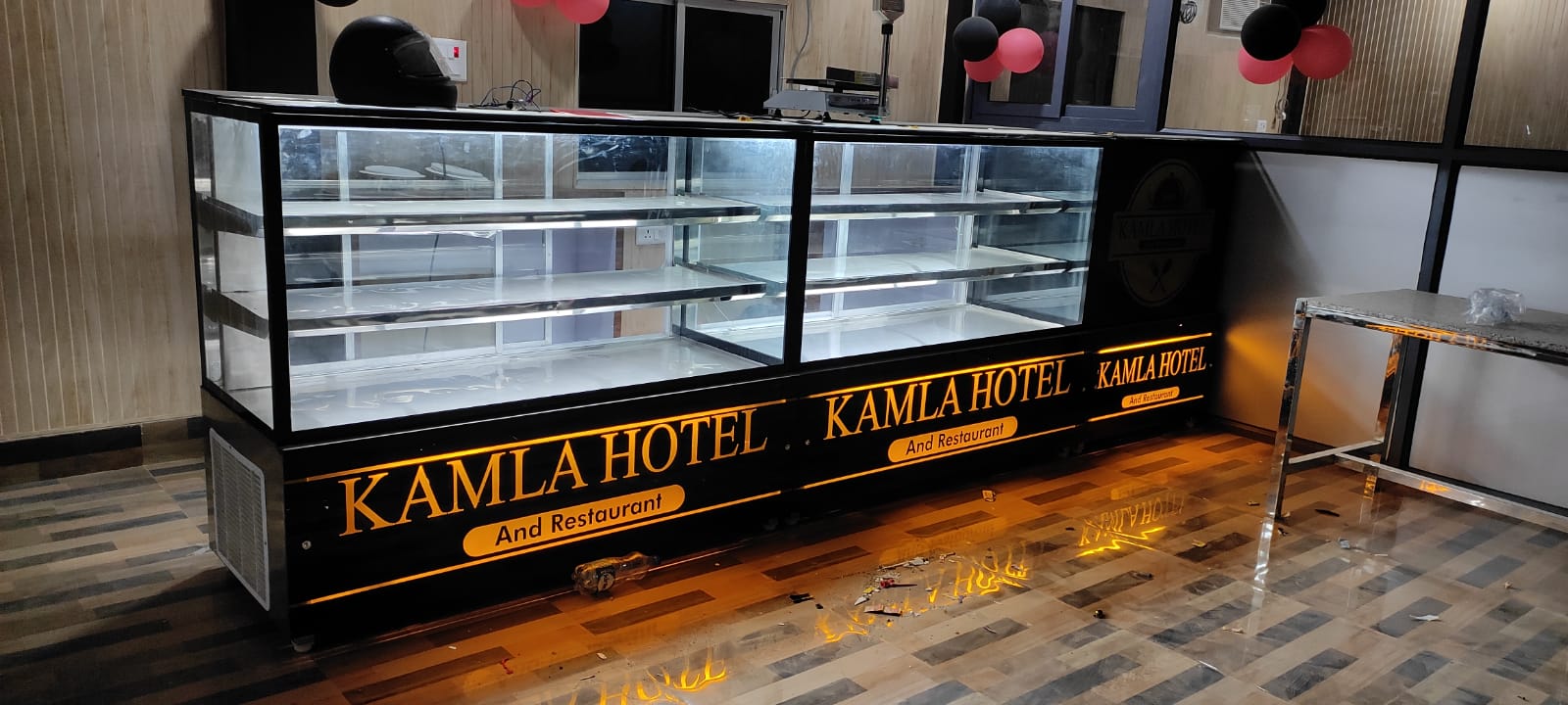 Sweet display counter - Image 2